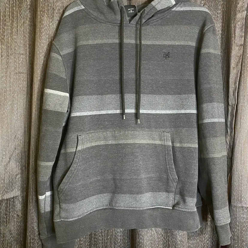 Zoo York Men's Size Large Gray Striped Pattern Hooded Sweatshirt
