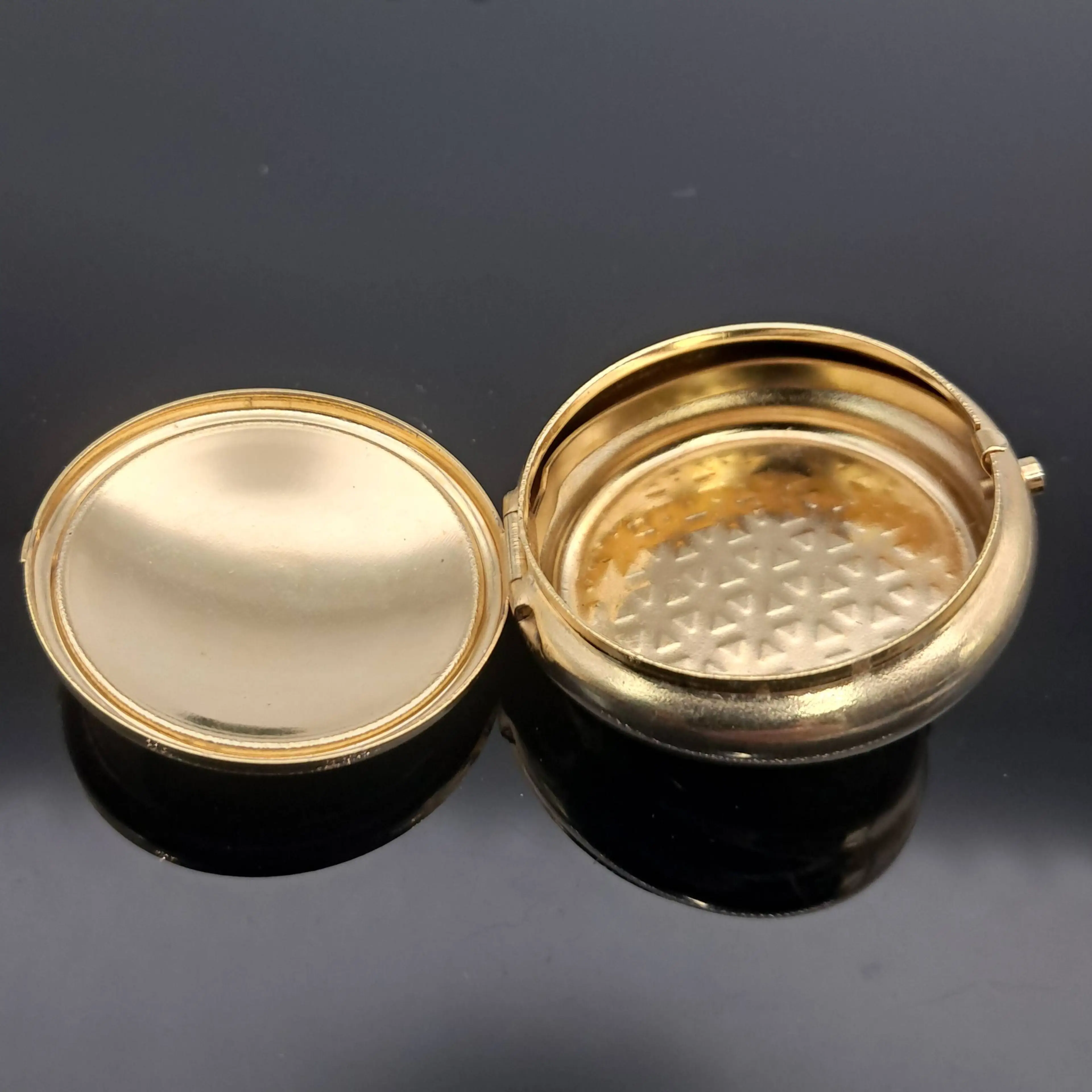 Image 2 of 3