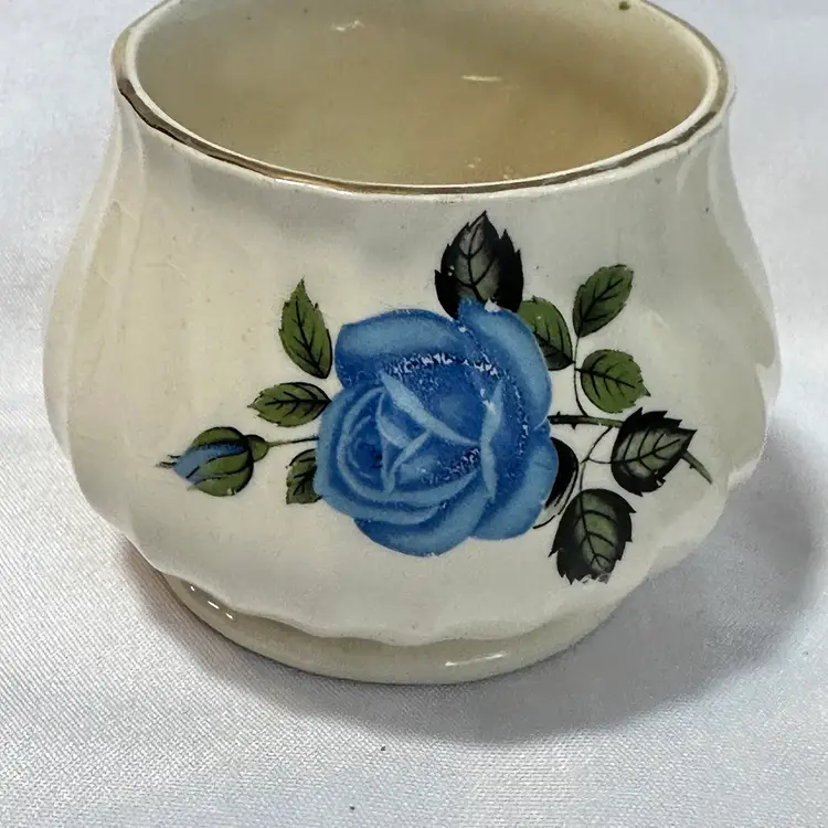 #825 Vintage Royal Imperial St. Louis blue Rose Pattern Bone China Sandler England creamer and sugar bowl Set