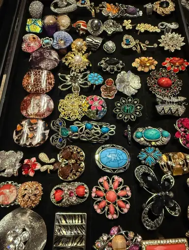 Jewelry Hang Out!