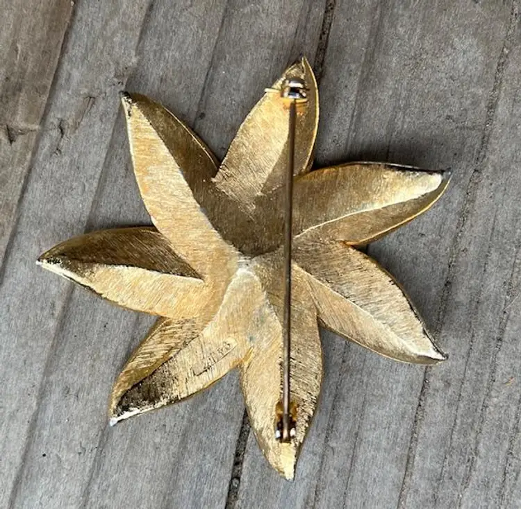 Gold Tone Flower Brooch Pin