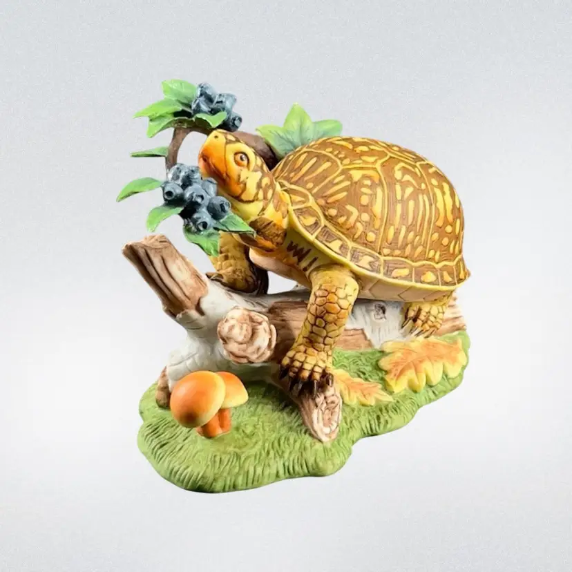 Box Turtle Figurine Fruitful Pursuit
Hand Painted By Lenox 1998