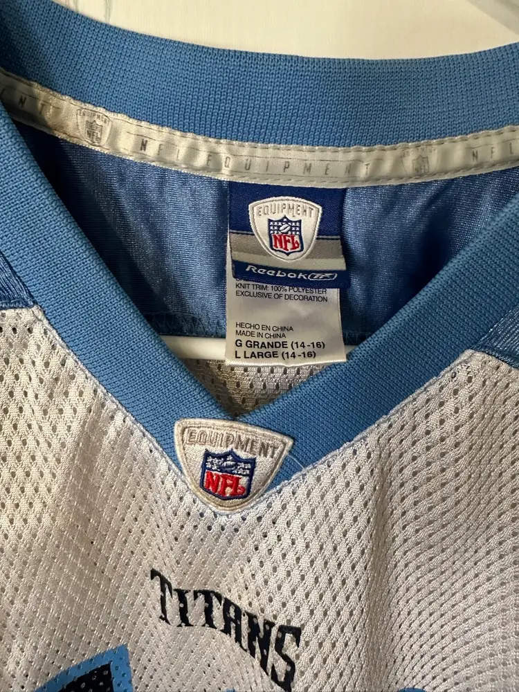 Reebok Titans Young Jersey YOUTH L (25” top to bottom 20” pit to pit)