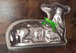 Vintage Metal Easter Lamb Cake Pan