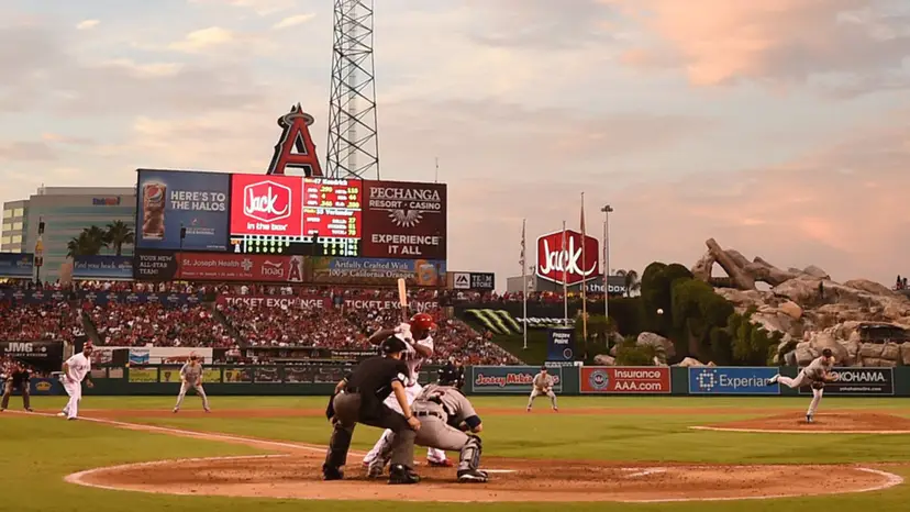 Los Angeles Angels baseball card breaks and collector community