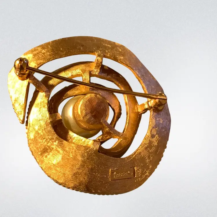Vintage Trifari Gold Tone Spiral Brooch With Faux Pearl
