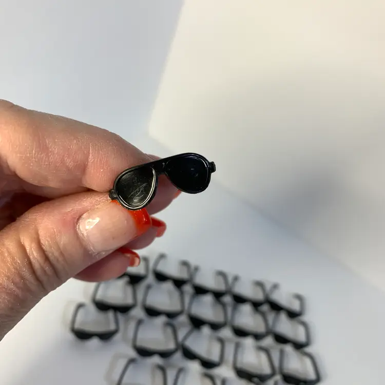 20-Tiny Plastic Sunglasses