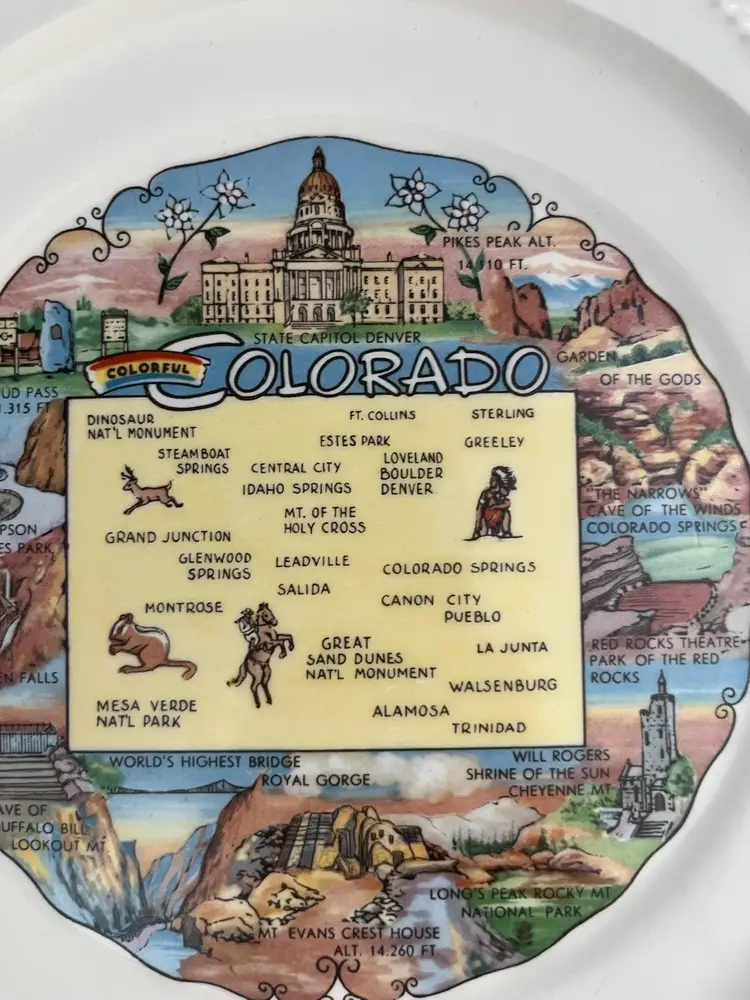 #01 Decorative souvenir plate featuring a map of Colorado landmarks.8x8 “
