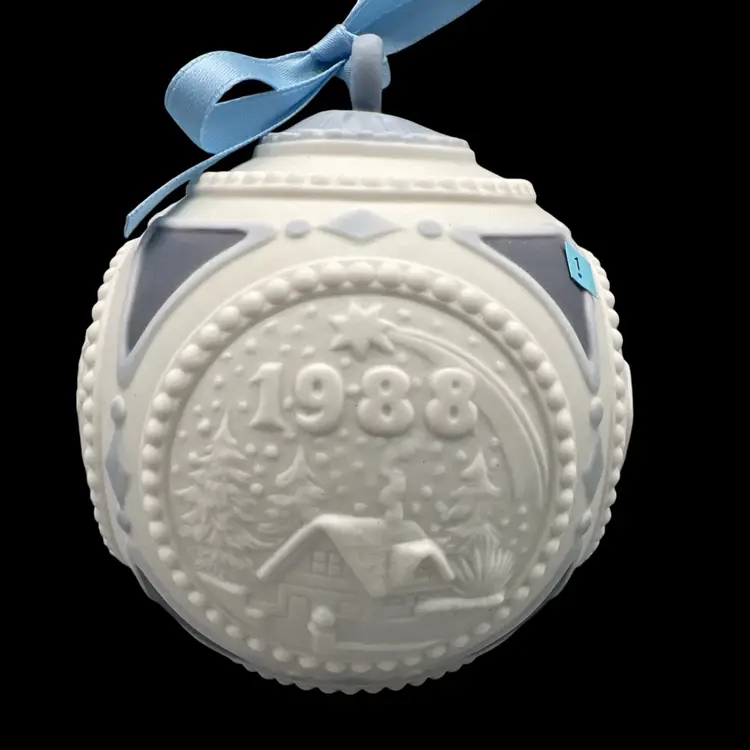 Lladro 1988 Bola Navidad Porcelain Christmas Ornament Ball Blue & White #1603