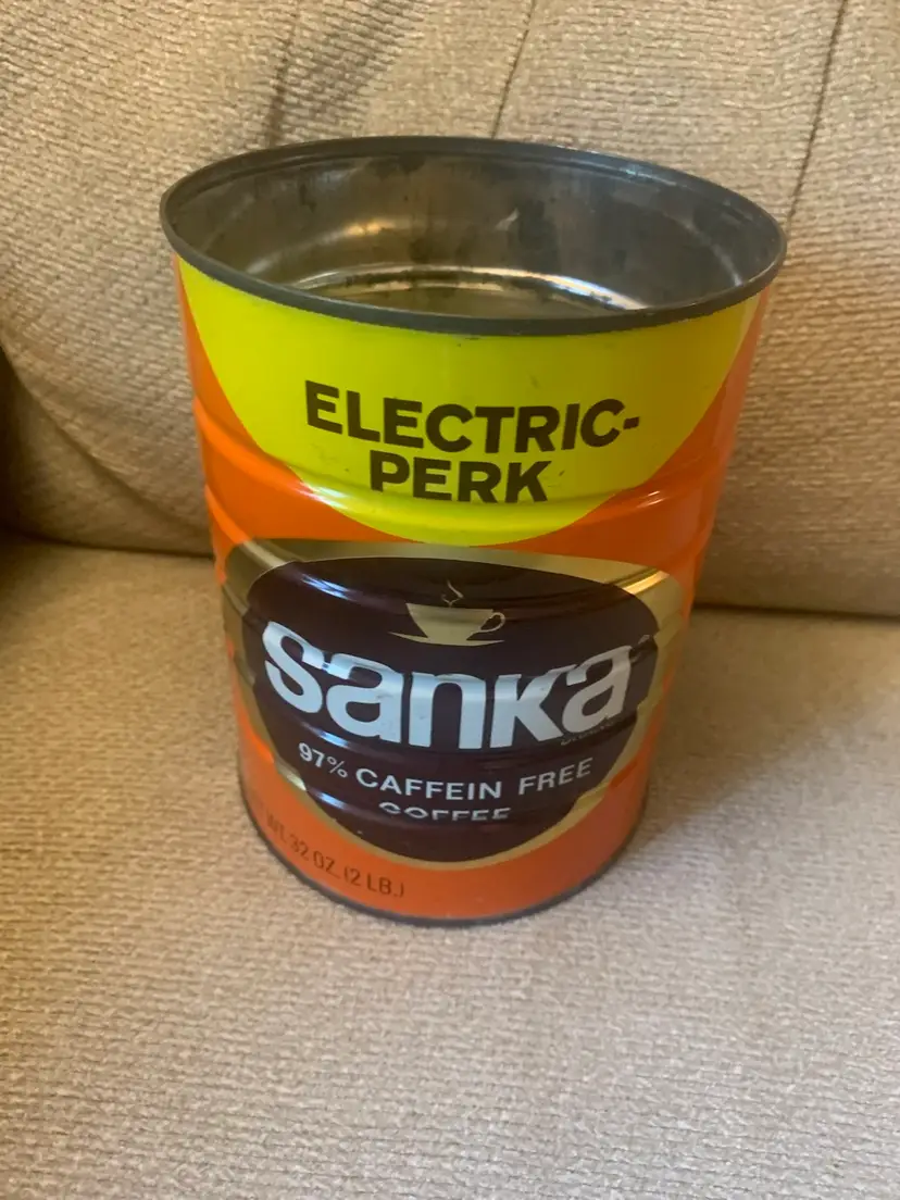 048 Sanka Coffee Tin