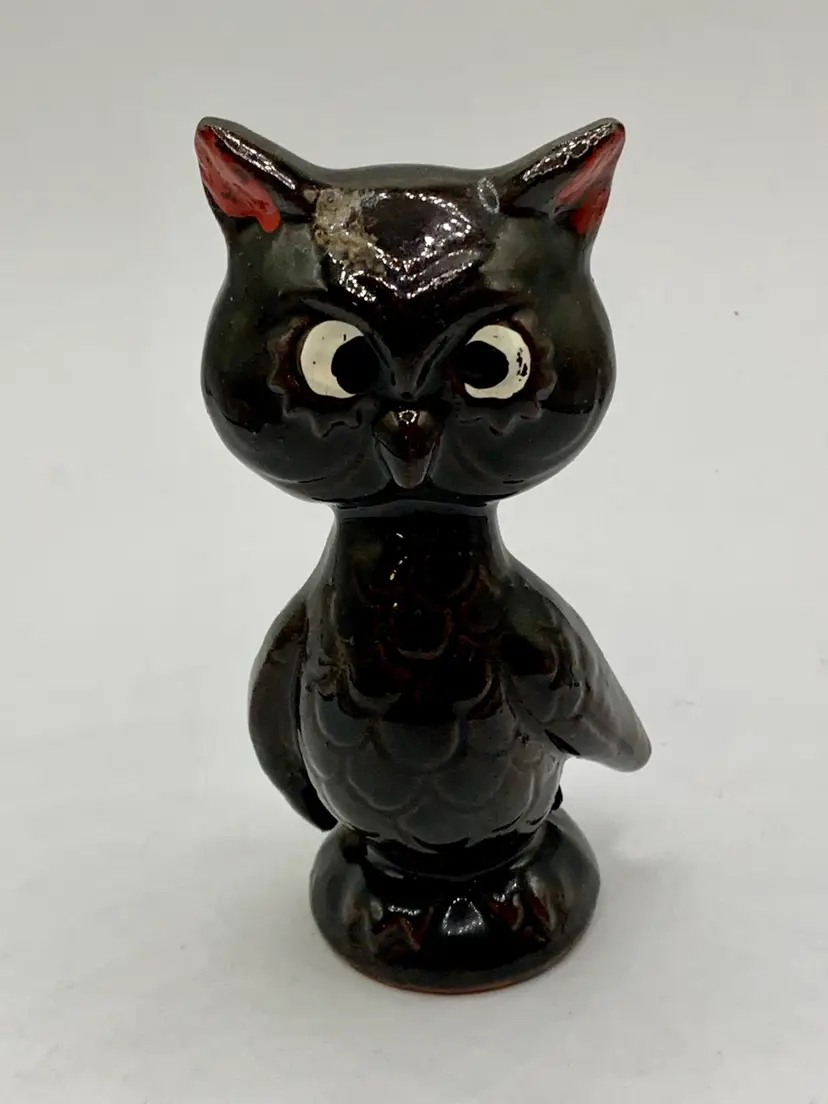 Vintage KITSCH OWL FIGURINE/Made in Japan