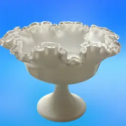 Silver Crest Pedestal