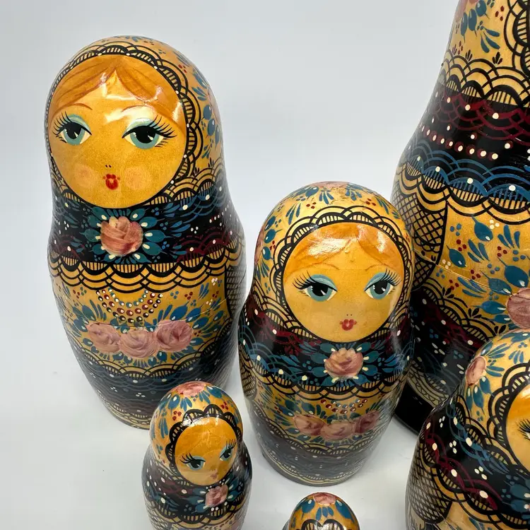 1990 VTG Russian Matryoshka Nesting DOLL Hand Painted Signed  7Pcs!!