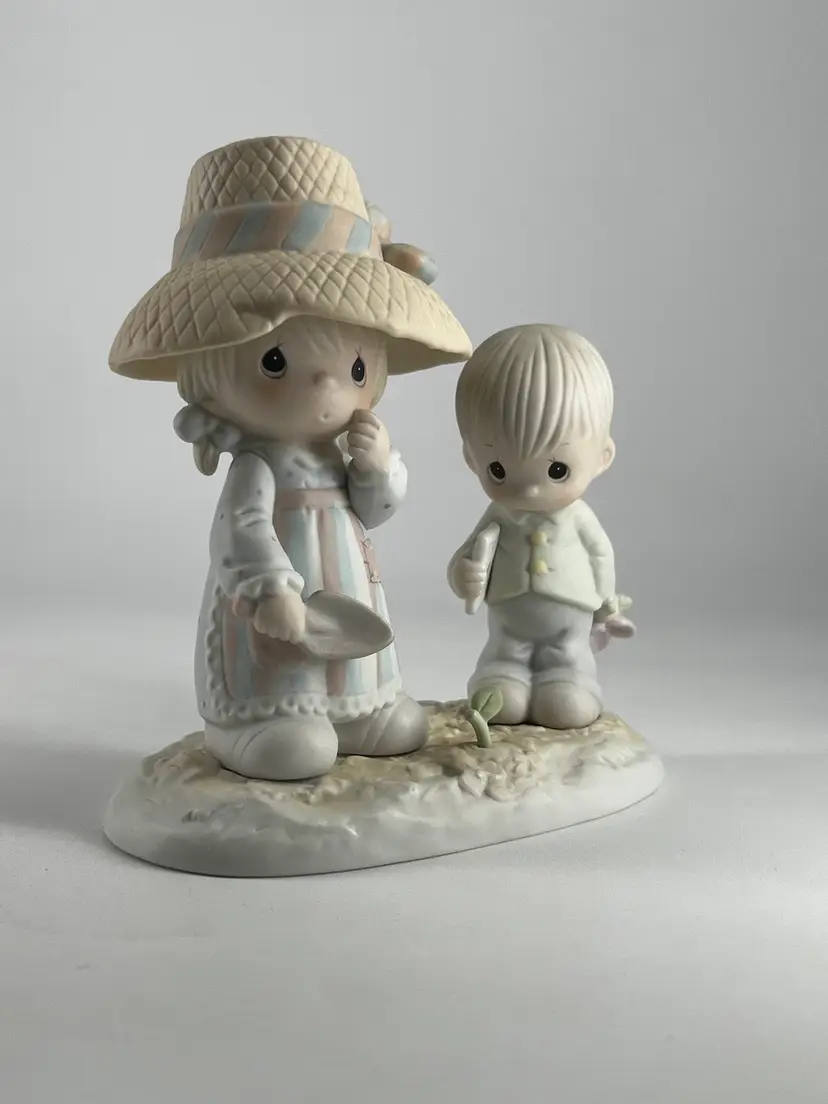Vintage Enesco Precious Moments I Picked A Special Mom Figurine with Box
