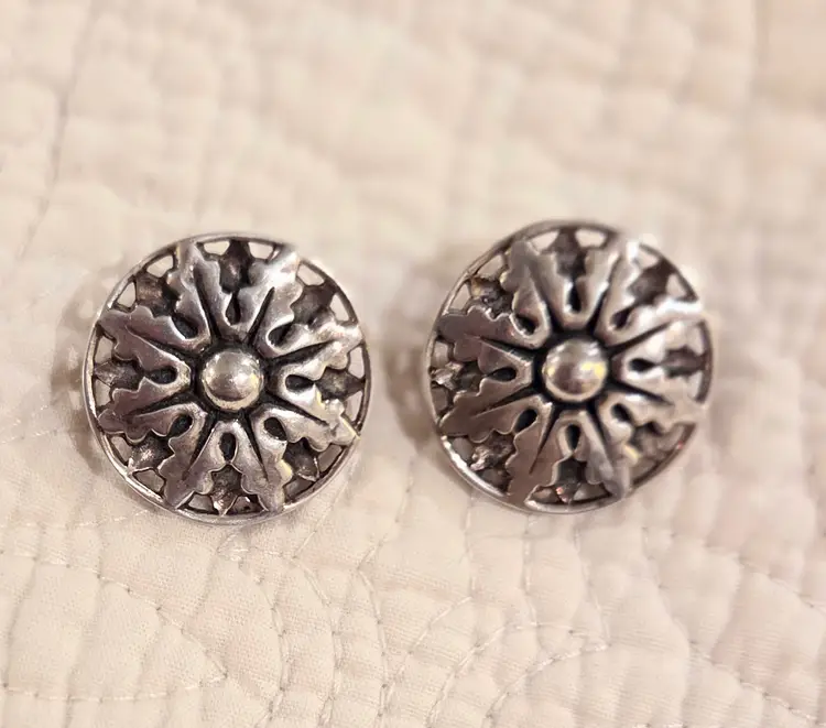 Vintage Sterling Silver Circular Starburst Clip On Earrings