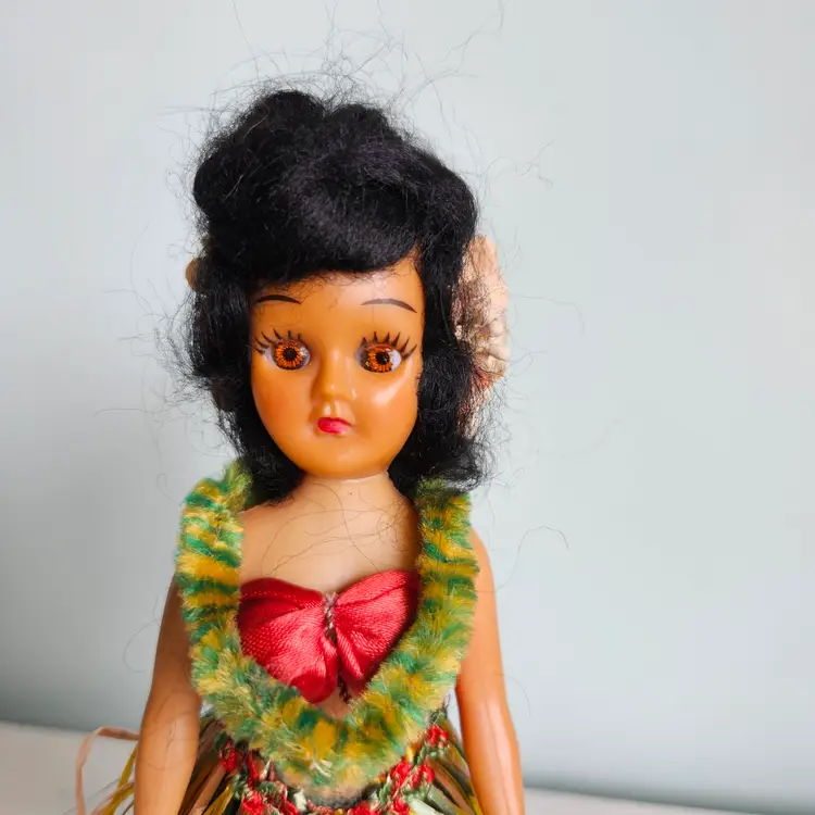 Vintage Hawaii Doll of the World