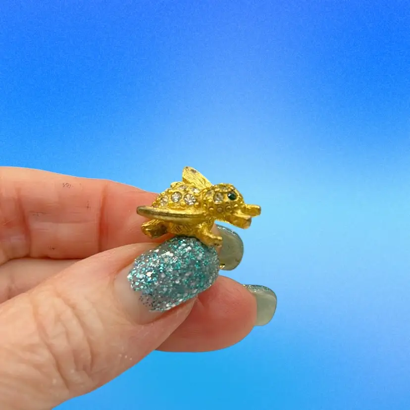 Gold Tone Bumblebee Pin With Tiny Rhinestones