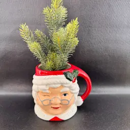 Mrs Clause Mug & Tree