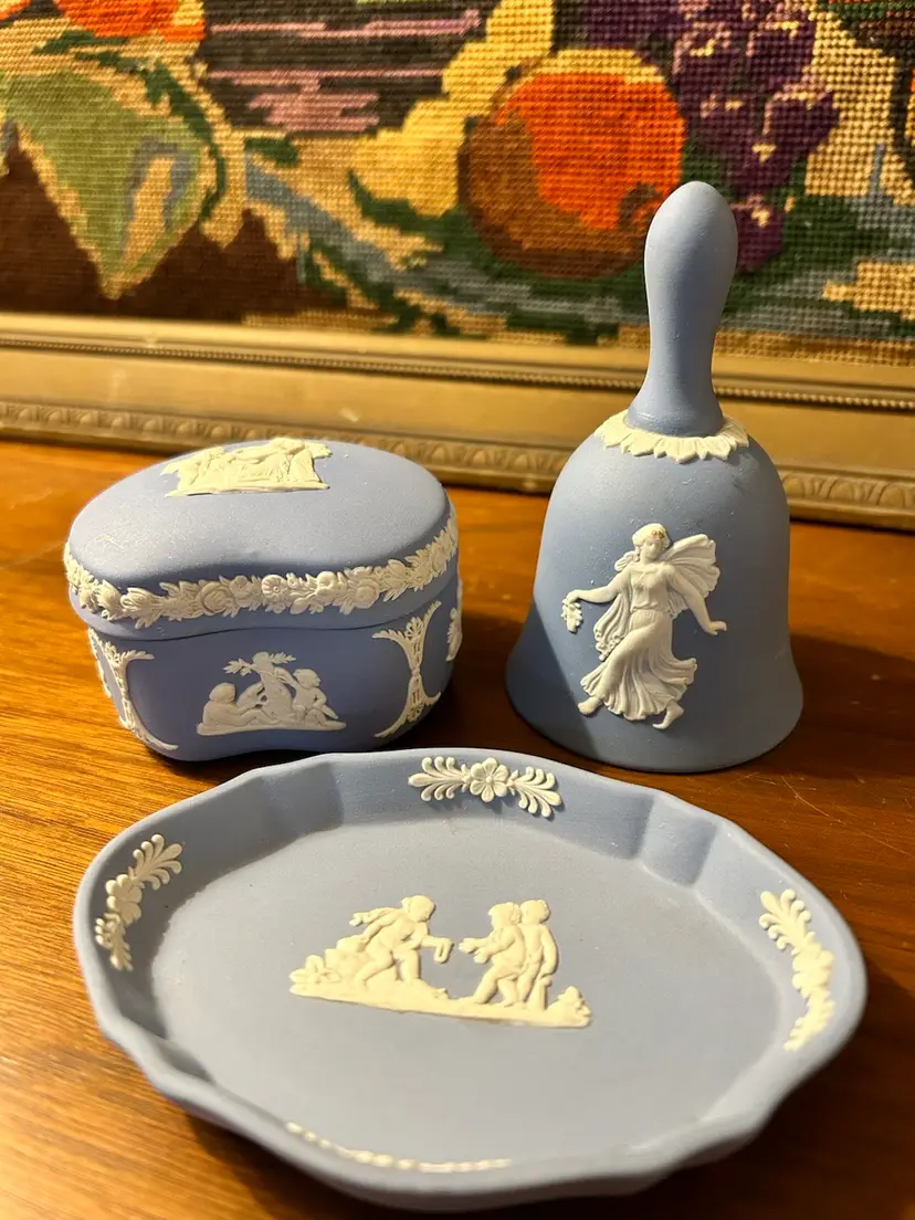 Wedgwood Jasperware Set Of 3 Trinket, Bell & Tray
