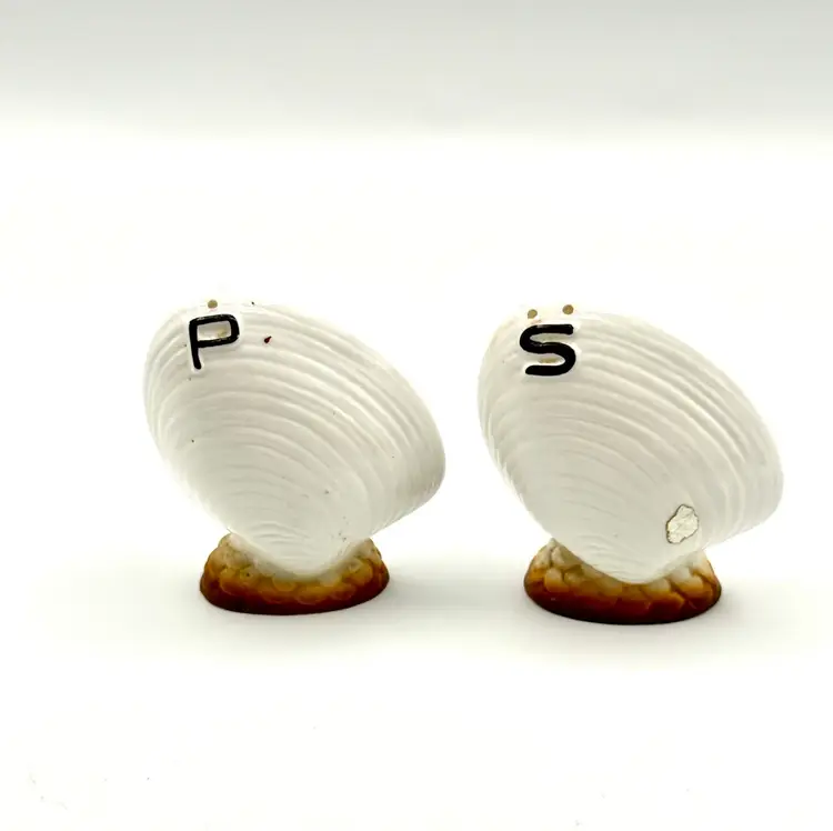 Bone China Clam Shell Salt And Pepper Shakers