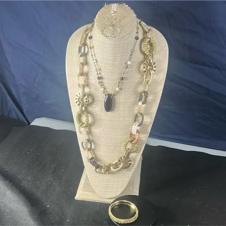 38 - Gold And Black 4pc Lot