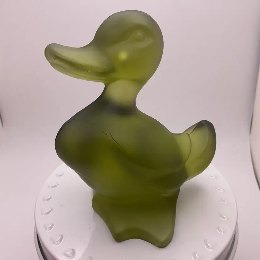 MCM Vintage Frosted Olive Green Glass Duck Figurine Art Glass Mama Duck 4” Fostoria?