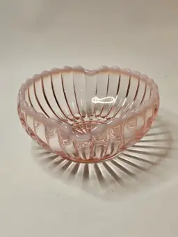 Vintage Fenton Pink & White Opalescent Ribbed Heart Shaped Candy Dish Bowl