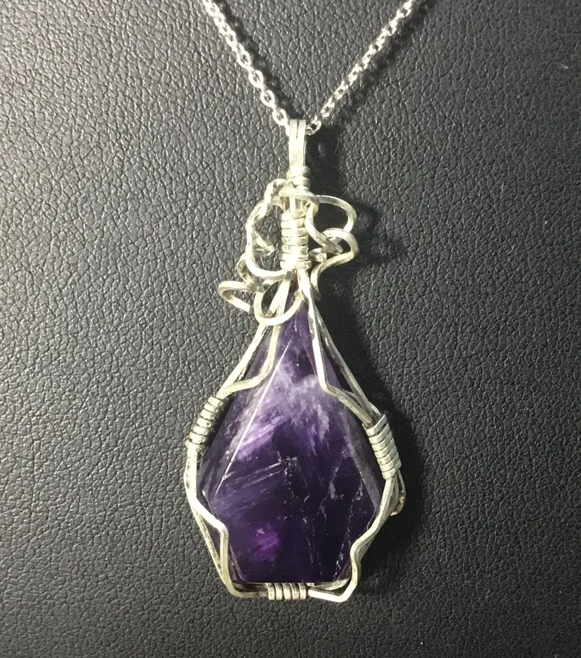 Necklace, sterling chain, amethyst & wire pendant, 18"