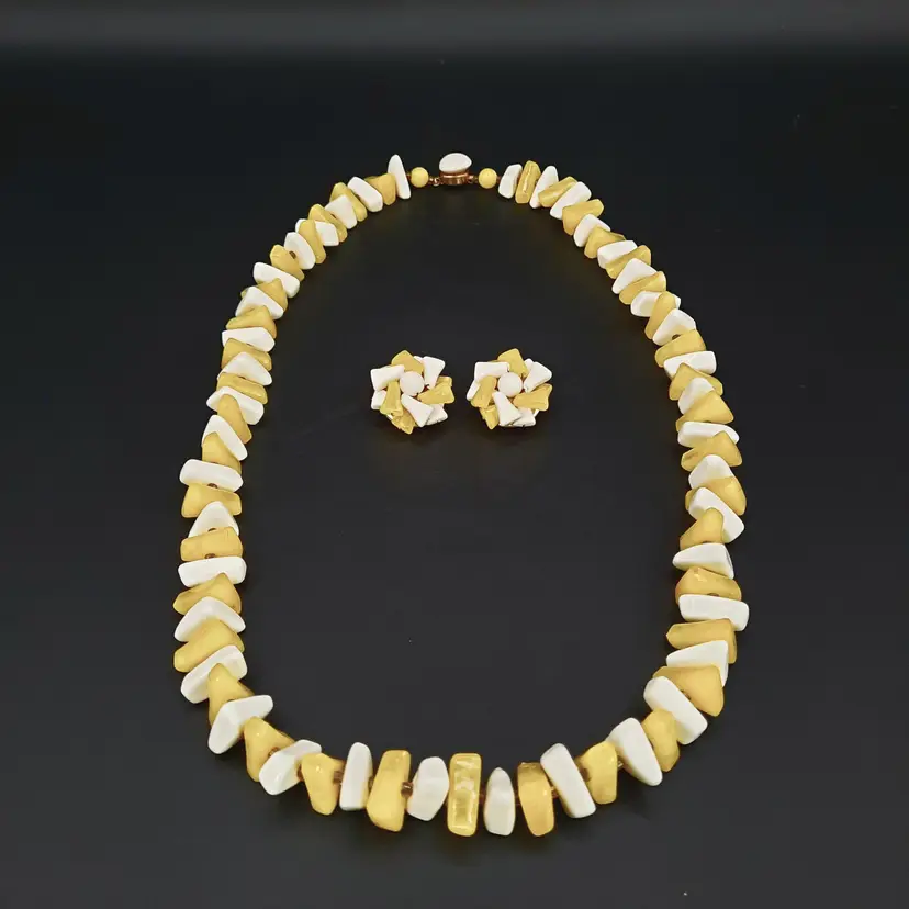 Vintage Yellow-green & White Acrylic Beaded Necklace & Clip-on Earrings Hong Kong