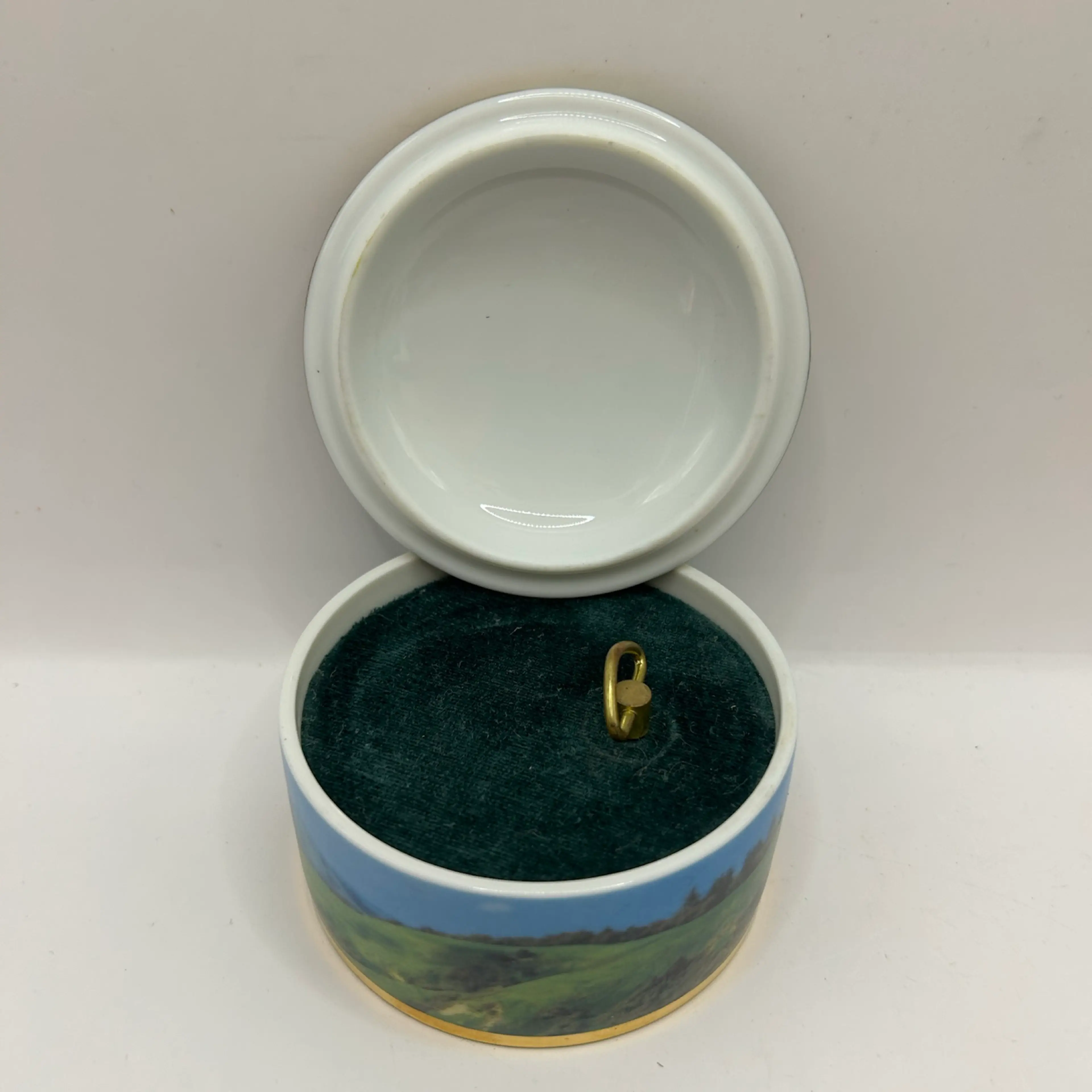 Image 2 of 2