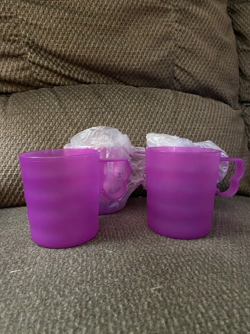 Tupperware Impressions Purple Cups Set Of 4 With Lids #3574