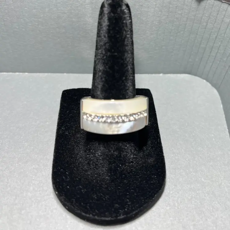 Camille Lucie Ring Size 6.5