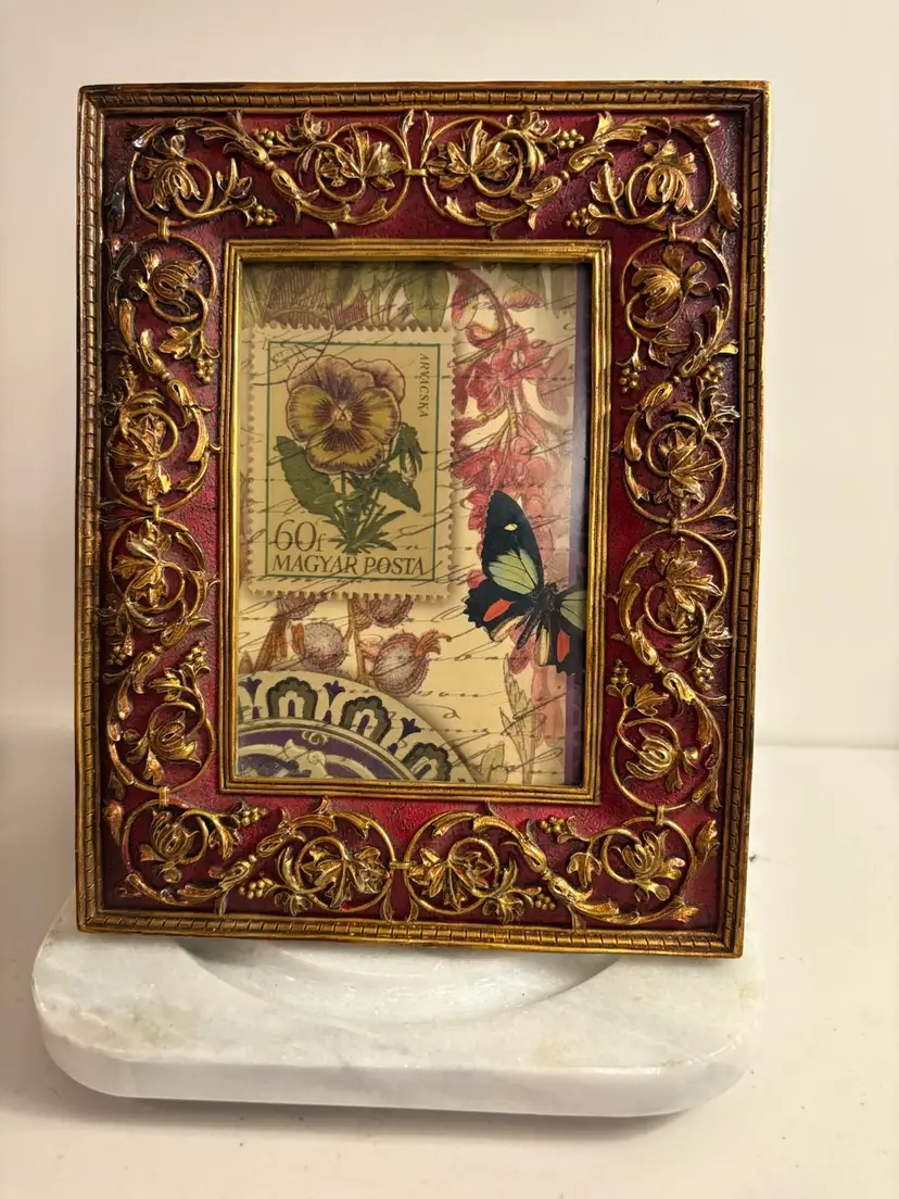 Red 4X 6 Red Picture Frame With Gold Vines