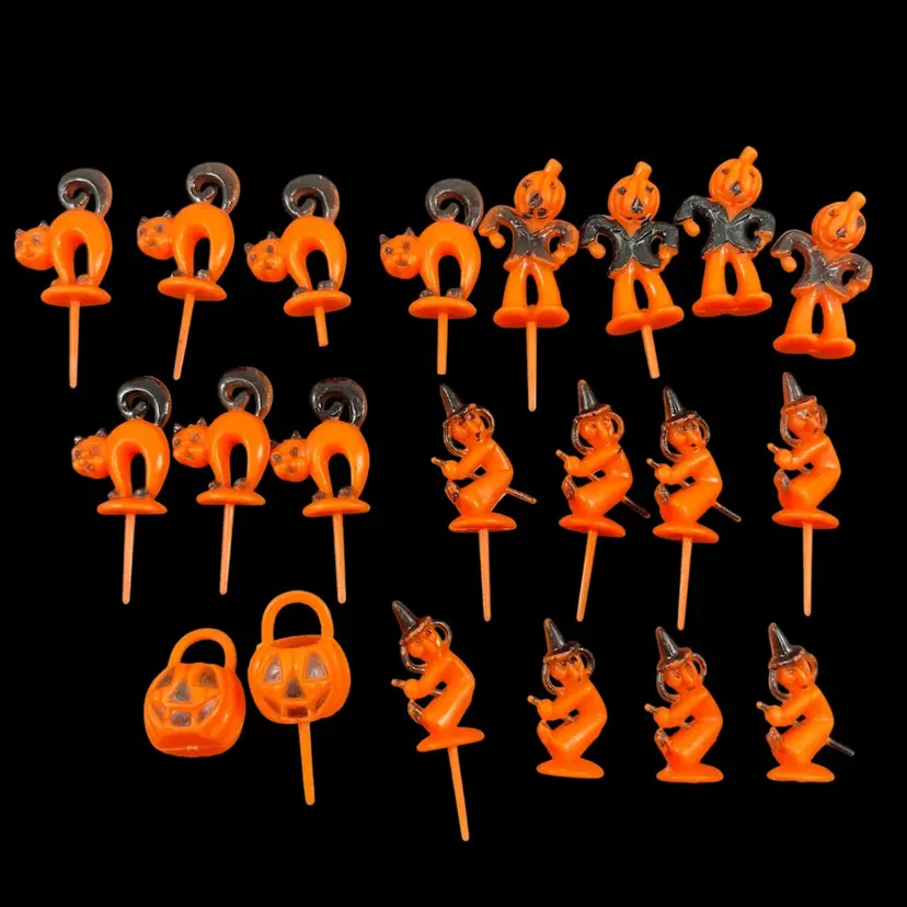 Lot Of Vintage Halloween Cupcake Picks Cats Pumpkins Witches Scarecrows