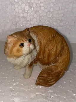 Vintage Resin Cat Figurine As Pictured All Average 3.5-4" In Length