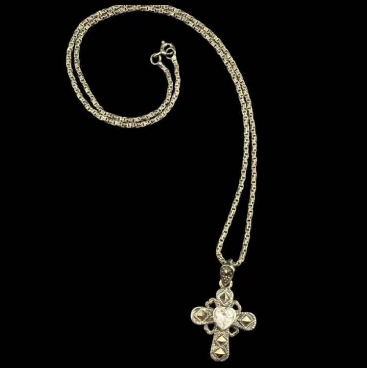 Silver Cross Pendant Rhinestone Heart And Chain Necklace 925 Tested 9" Closed