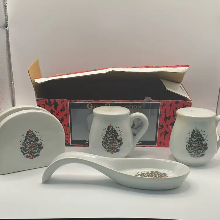 Porcelain Xmas Tabletop Set