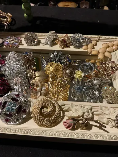 Annesyesteryear Pop Up Jewelry Show