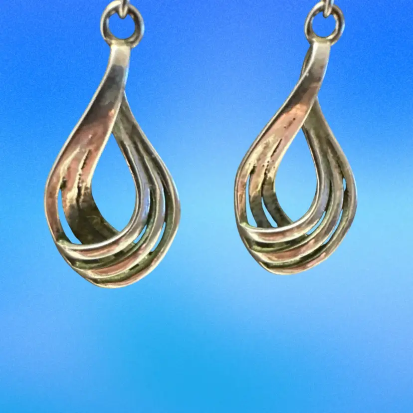 Boho Chic Silver-Plated Water Drop Earrings Unique Ripple Design