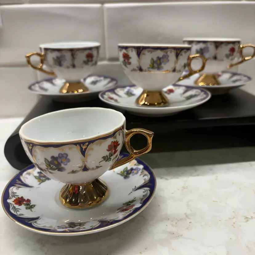 Vintage CC&T Set of 4 Footed Demitasse Cups & Saucers Blue Floral Gold Trim