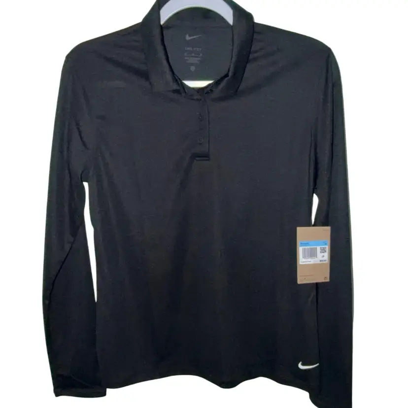 $65 This is a Nike Women's Dri-FIT Victory Long Sleeve Golf Polo in black. Medium New With Tags