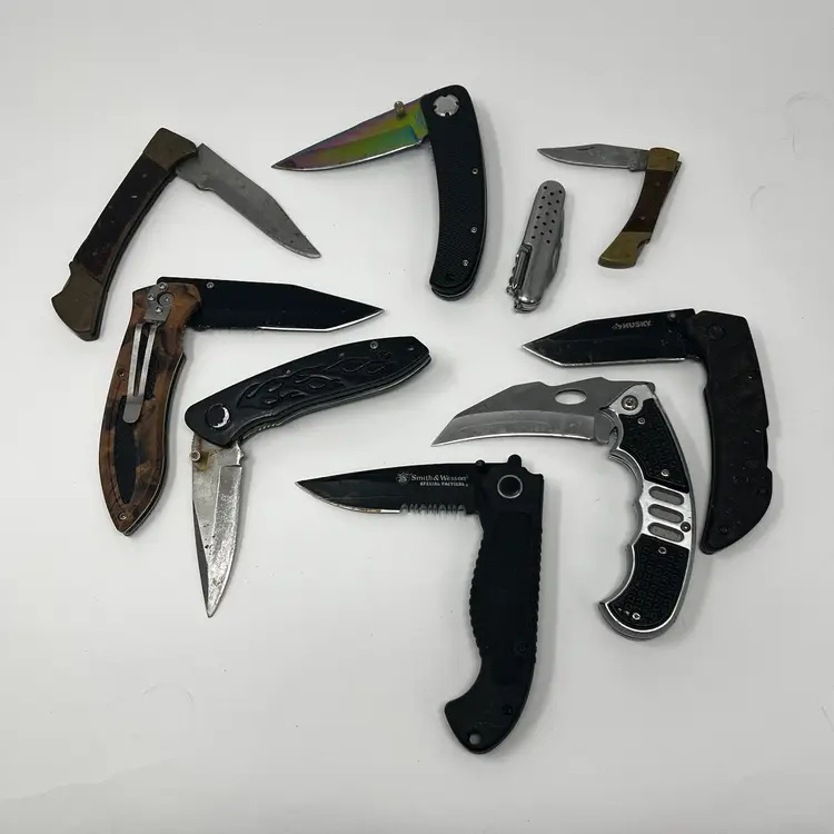 Lot Of 9 Knives