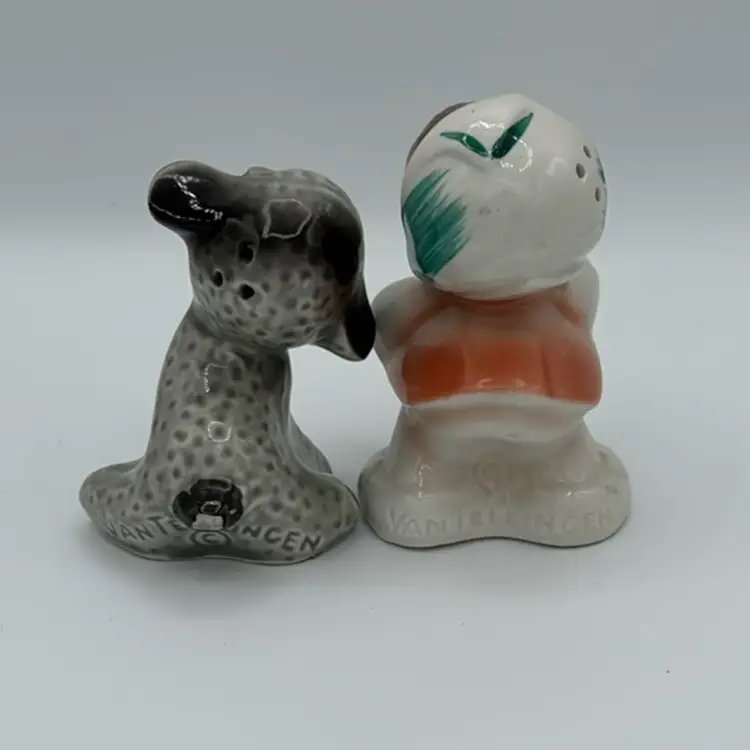 Vantellingen Hugging Lamb And Girl 1950’s Salt And Pepper 3 1/2” No Noted Flaws