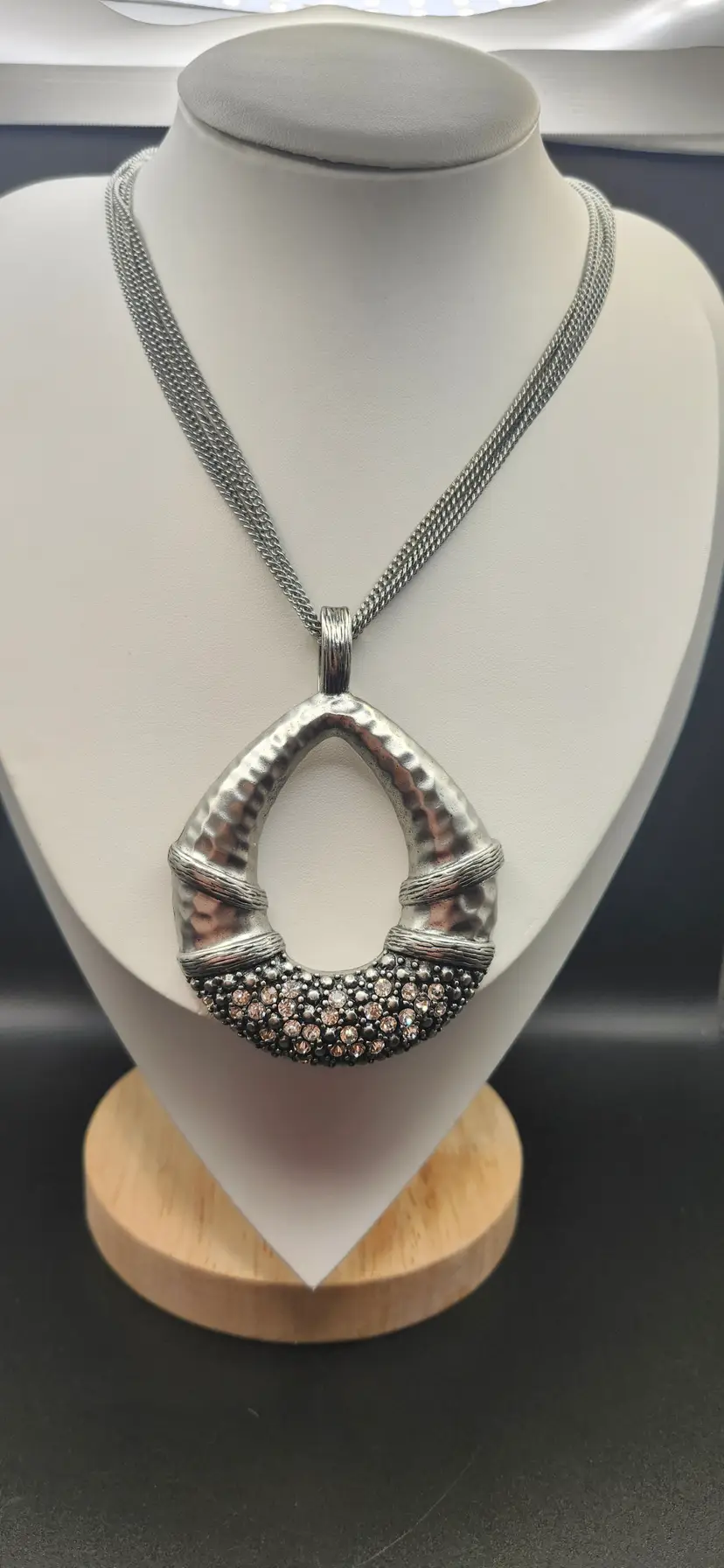 #01 Vintage Silver-Tone Mesh Necklace with Rhinestone Pendant