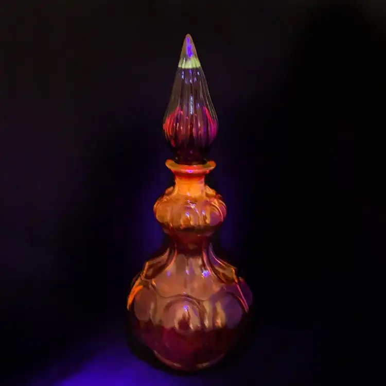 Vintage Mid-Century Flame Amberina Corset Genie Bottle Glass Decanter, Empoli Region, Italy