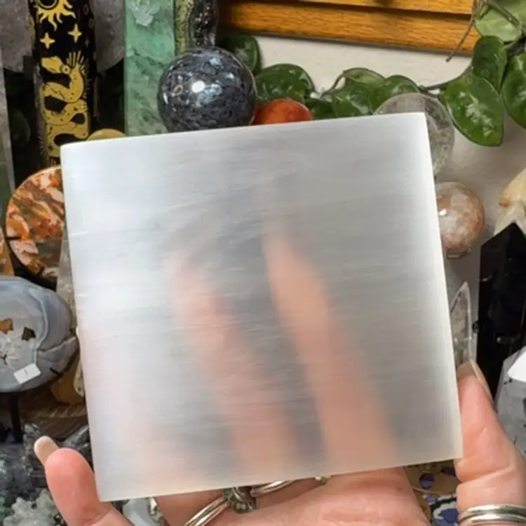 Selenite Plate Square Md