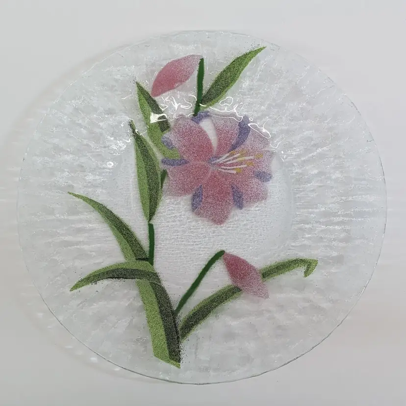 Sydenstricker Fused Art Glass Pink Day Lily Plate 8.5"