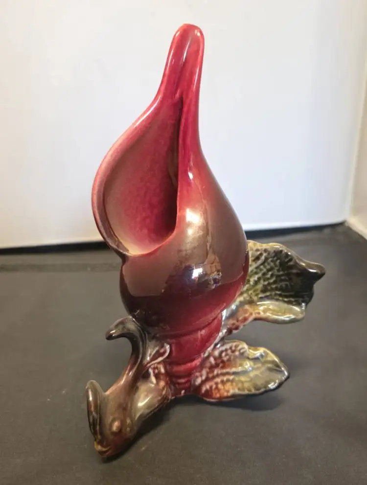 Hull Pottery Ebb Tide Vintage 7 Inch Mid-Century Modern Seashell Fish Vase 1950s