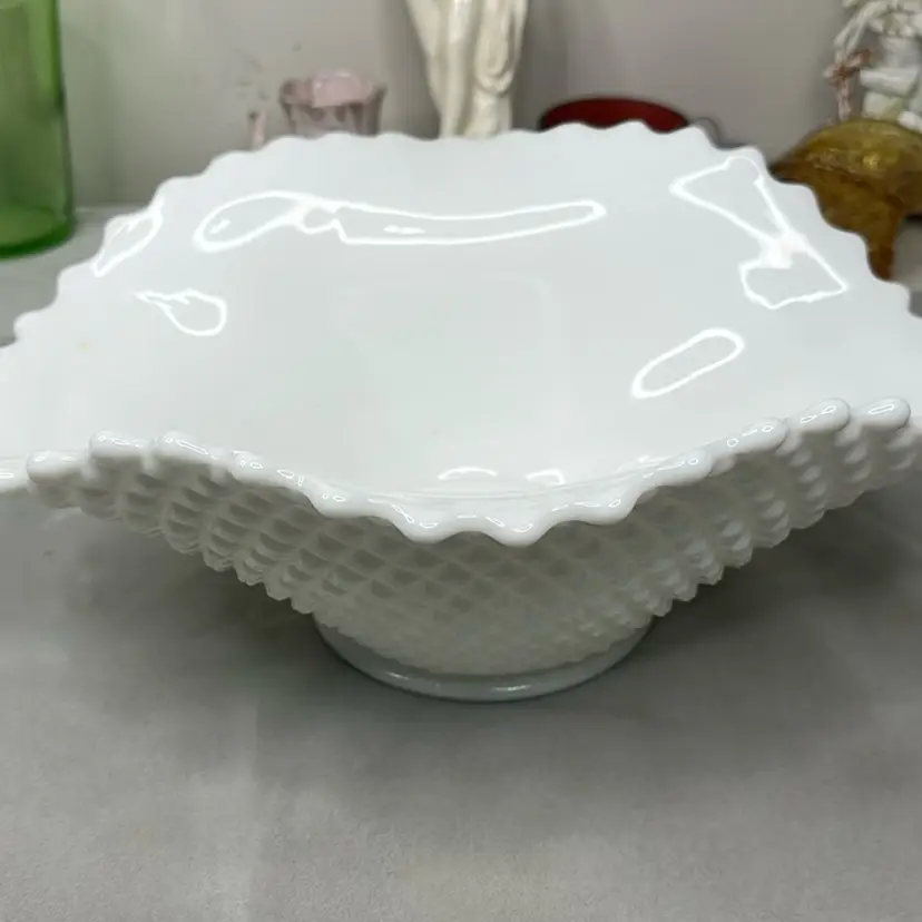 Westmoreland Console Bowl English Hobnail