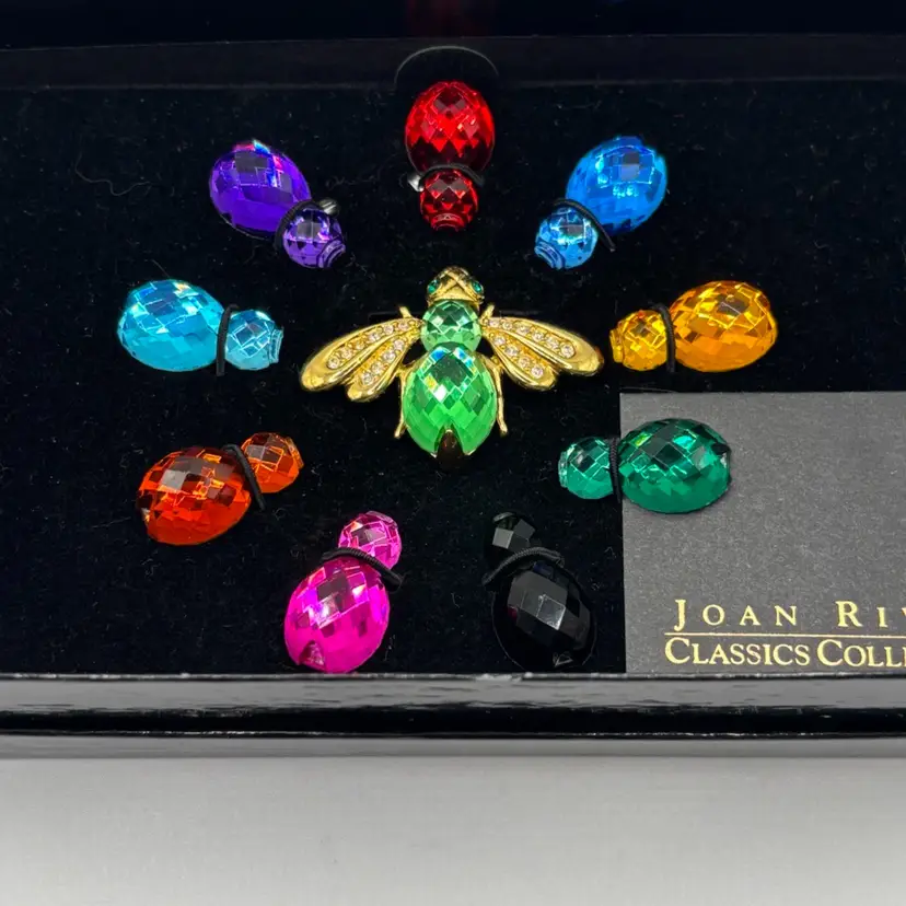 Joan River Brooch Set
